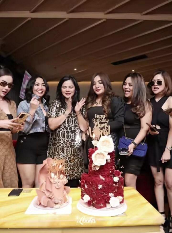 Potret ulang tahun orang tua Rachel Vennya. Instagram.com/vienstasman