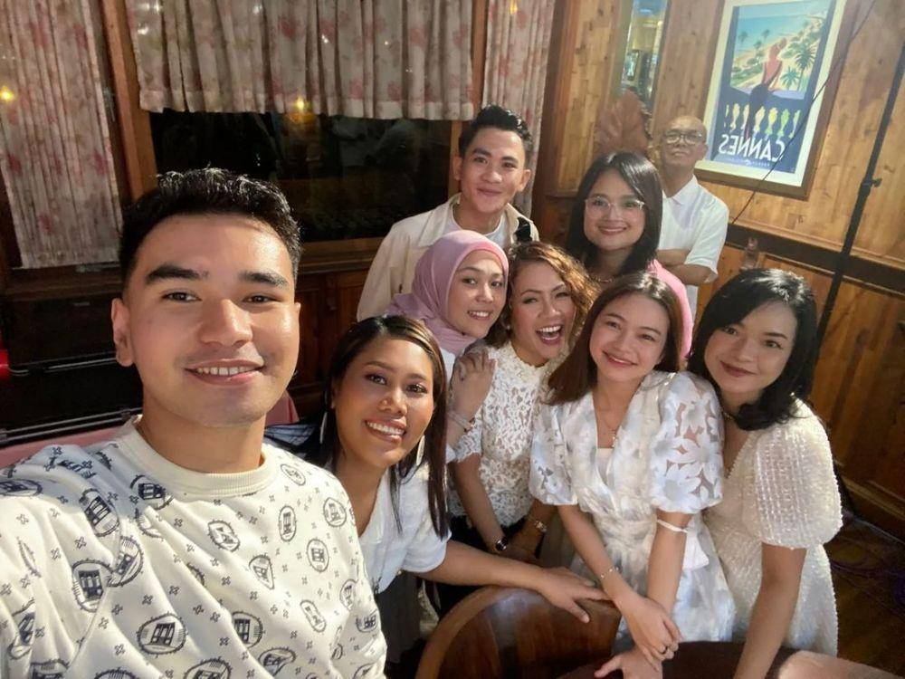 Tamu artis di ulang tahun Lesti Kejora (instagram.com/evi_masamba_real)