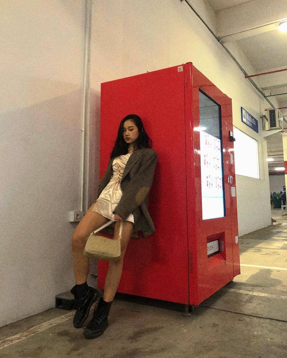 padu padan layering outfit ala Triarona (instagram.com/triarona)