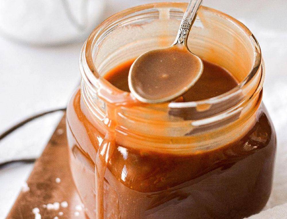 ilustrasi vla salted caramel (instagram.com/curlygirlkitchen)