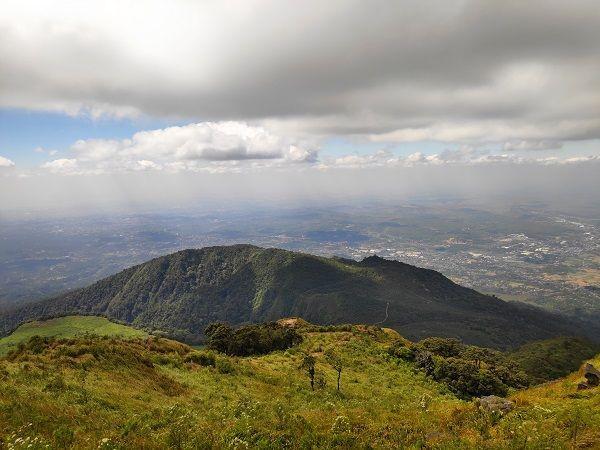 Gunung Ungaran: Info Lokasi, Jalur Pendakian, dan Aktivitas Seru