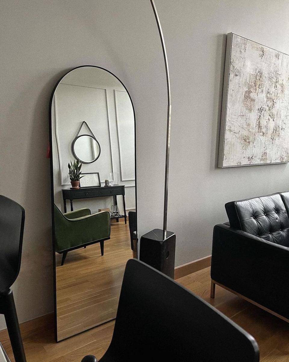 ilustrasi cermin (instagram.com/longbridgelondon)