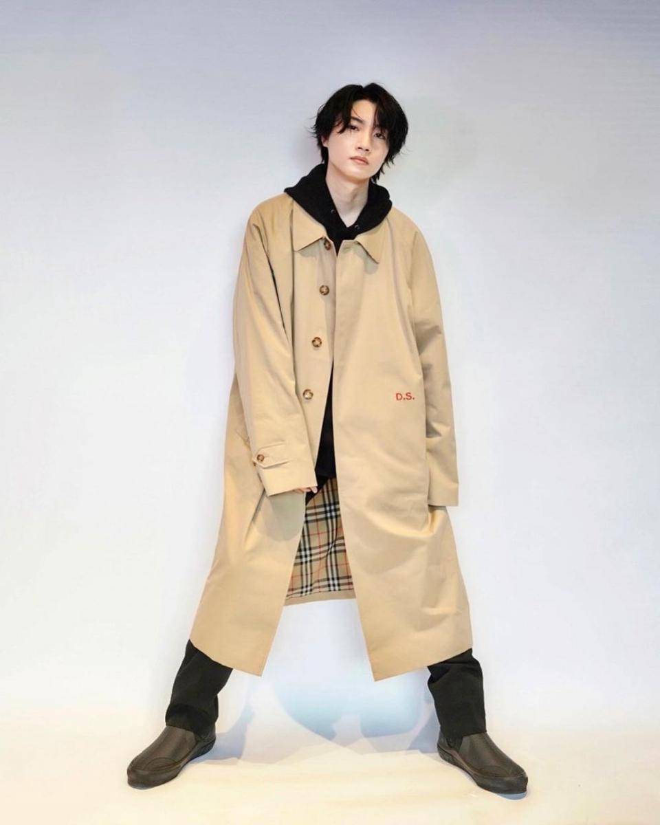 OOTD cowok bumi ala Dori Sakurada (instagram.com/dorisakurada)