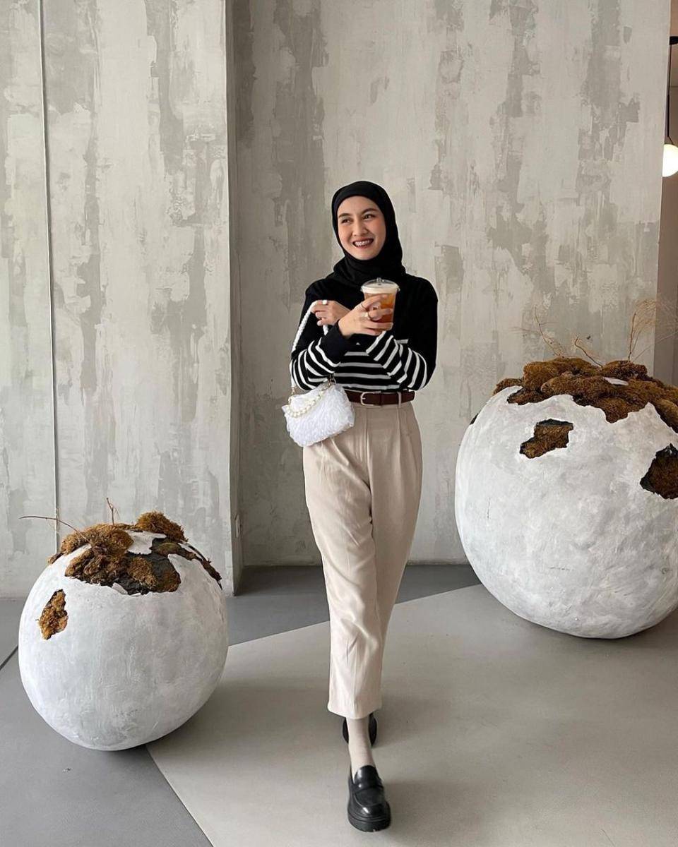 inspirasi padu padan celana high waist untuk hijab (inasrana)