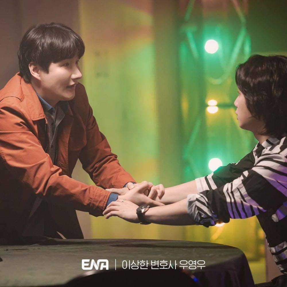 cuplikan drama Korea Extraordinary Attorney Woo (instagram.com/channel.ena.d)