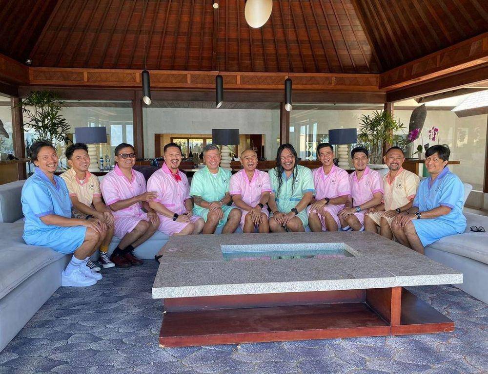 potret The Prediksi touring di Bali (instagram.com/andreastaulany)