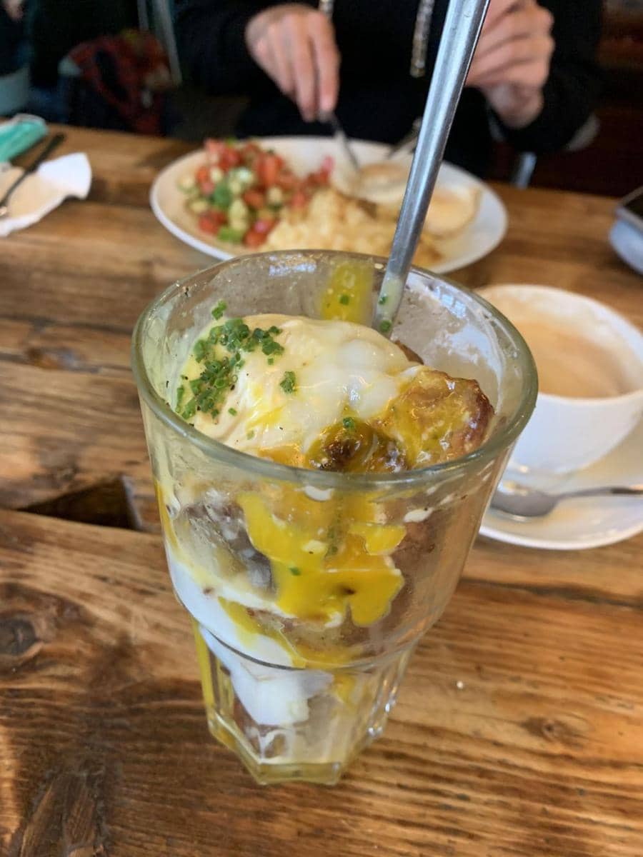 potret wadah makanan tidak wajar (reddit.com/user/blurredspace)