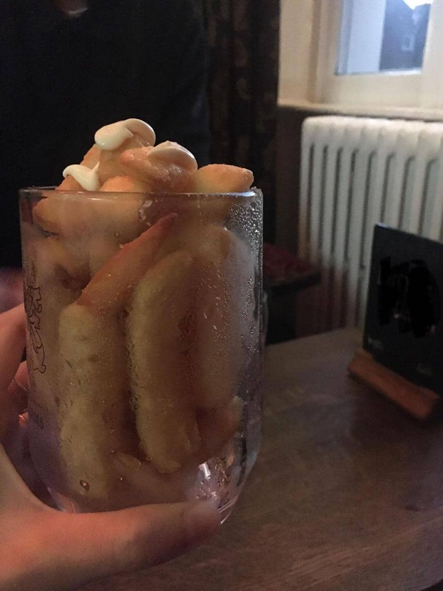 potret wadah makanan tidak wajar (reddit.com/user/mrjsleekersons)