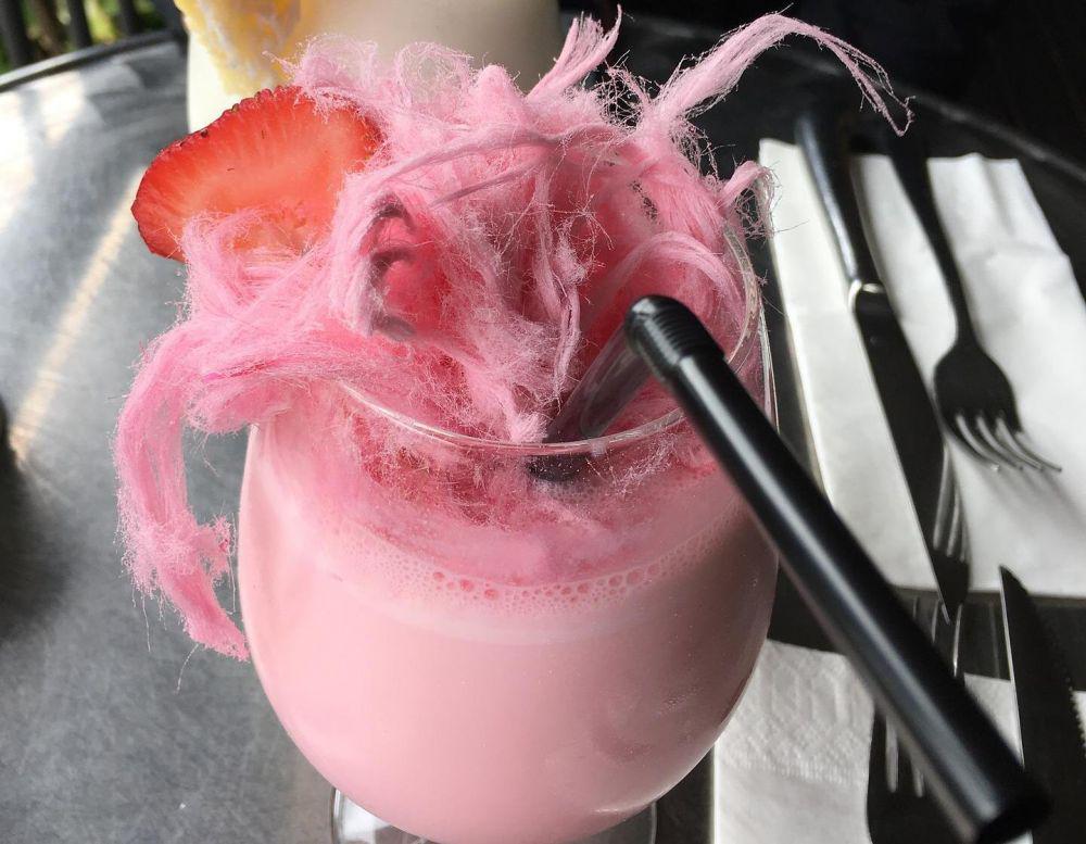 ilustrasi milkshake gulali (pixabay.com/Sarah Nocom)