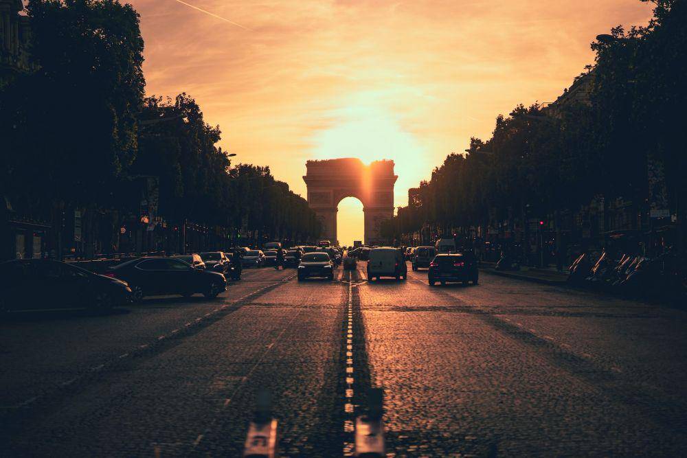 Arc de Triomphe (unsplash.com/Dewang Gupta)