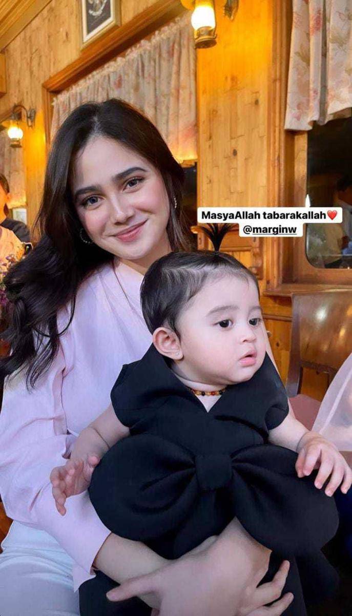Syifa & anak kecil (instagram.com/syifahadjureal)