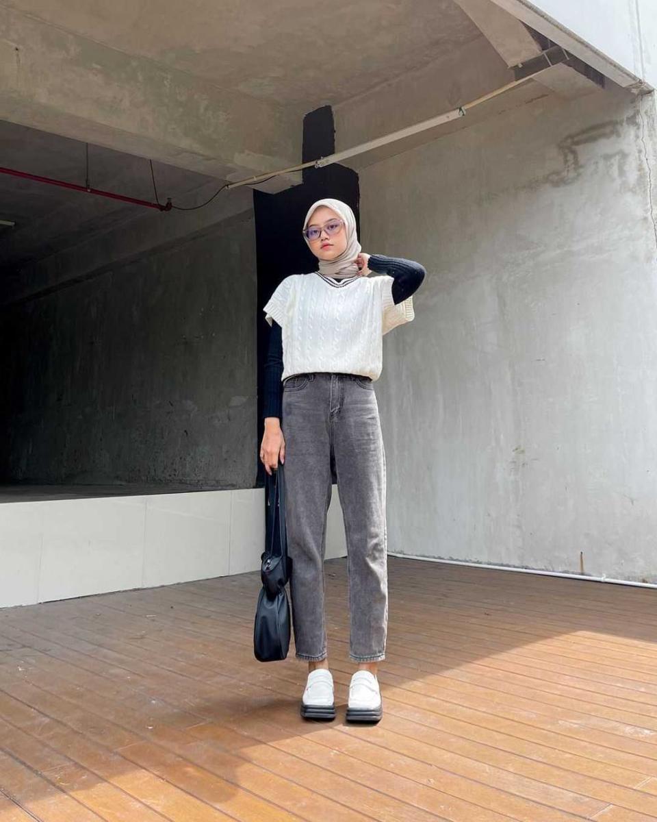 Potret OOTD Hangout (instagram.com/wandahamidah_h)