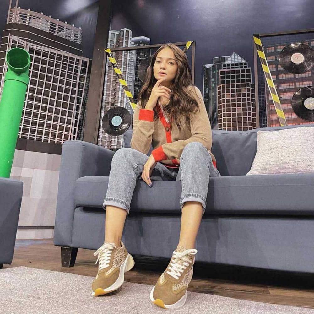 Enzy Storia (instagram.com/enzystoria)