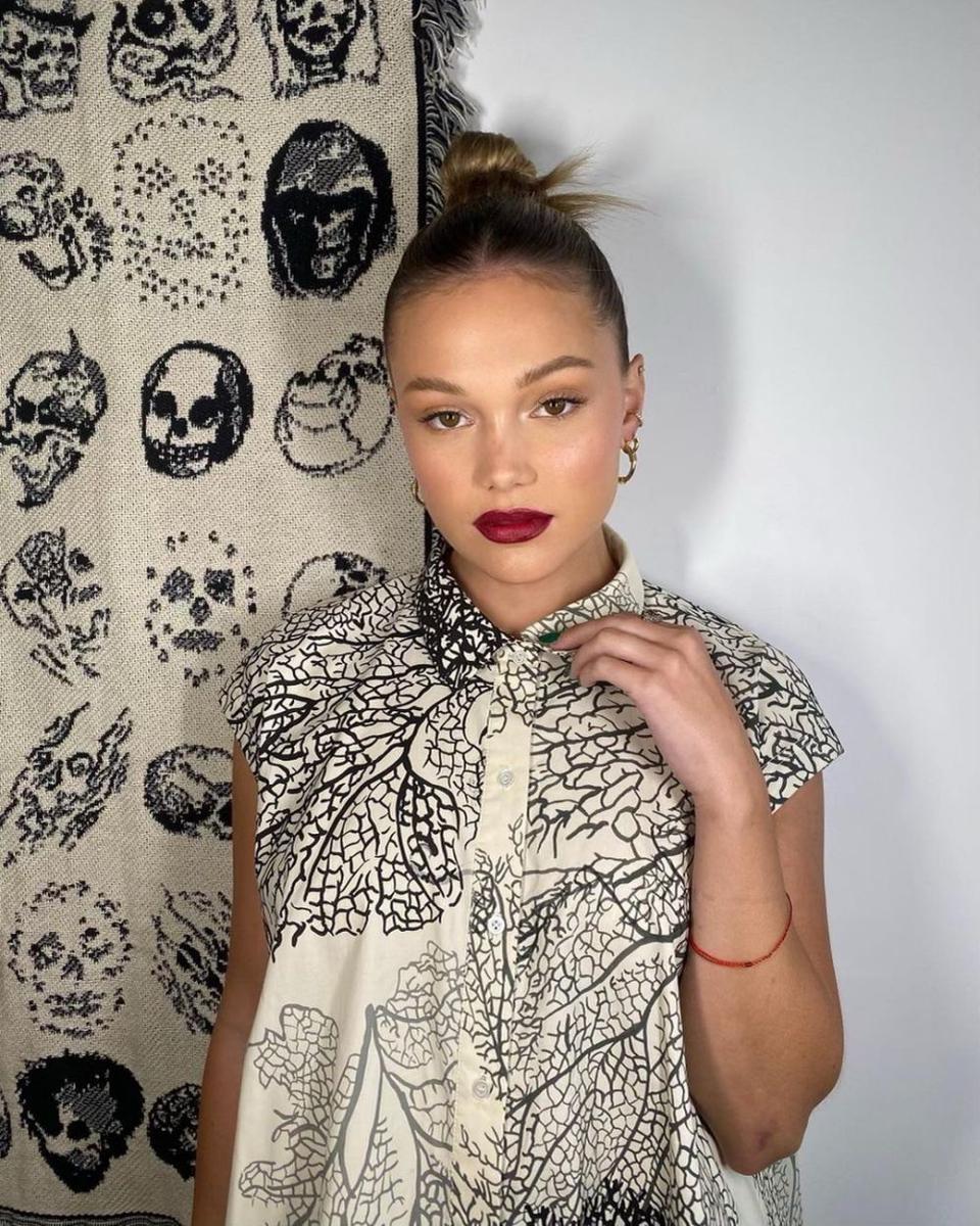 Olivia Holt (instagram.con/olivia_holt)