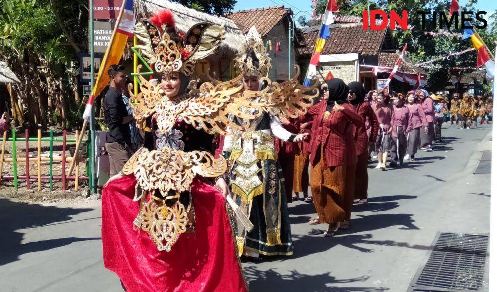 Kirab Budaya di Neco, Sabdodadi, Bantul. (IDN Times/Daruwaskita)