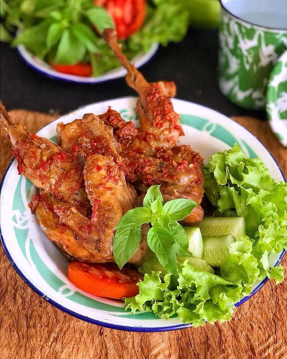 Ilustrasi ayam bumbu rujak (instagram.com/linagui.kitchen)
