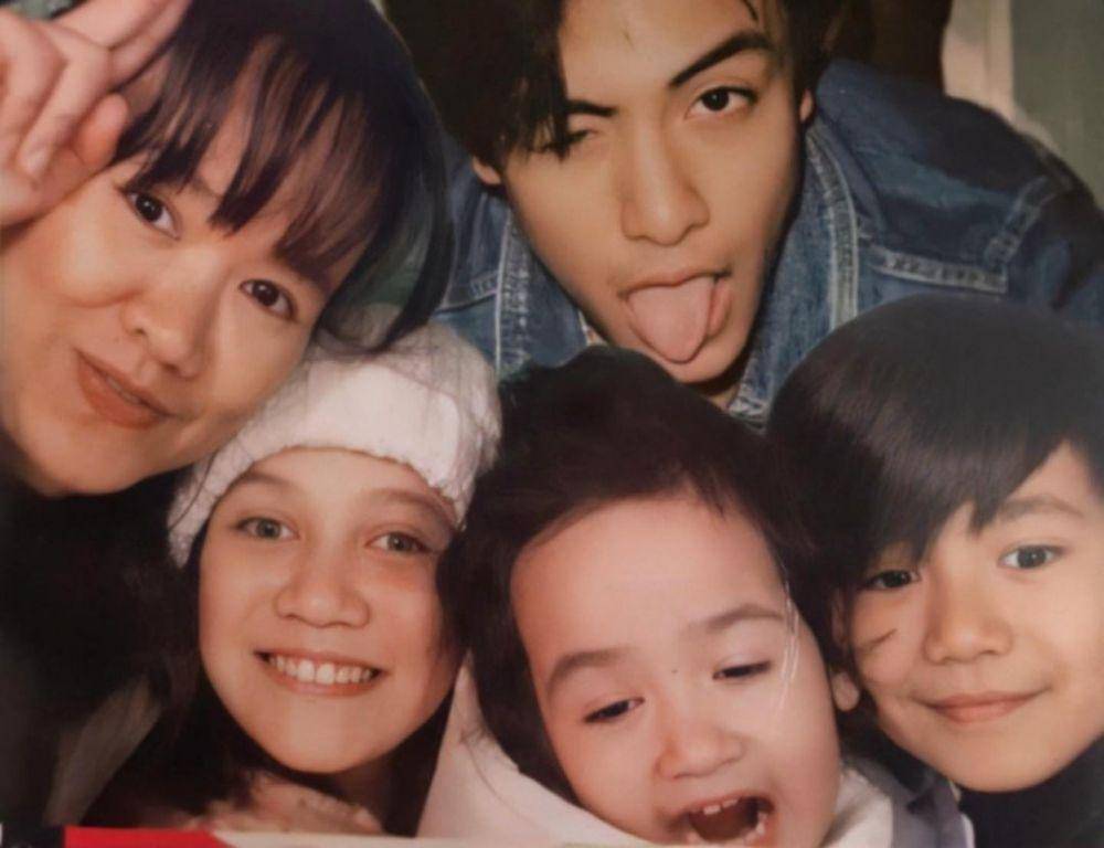 potret Joong Archen bersama sang adik : Sare, Ahmet, Asya (instagram.com/chen_rcj)