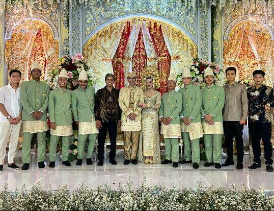 potret atlet badminton di pernikahan Shesar Rhustavito (instagram.com/fatwasoer)