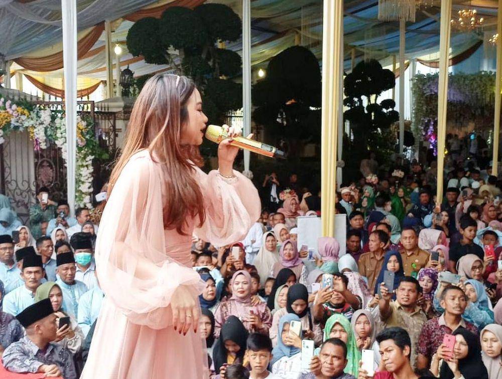 Rara Lida (instagram.com/lida_rara06)