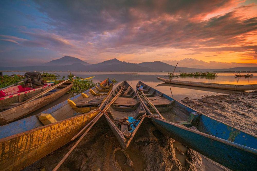 7 Spot Sunset Terbaik Di Semarang, Pemburu Senja Harus Mampir!