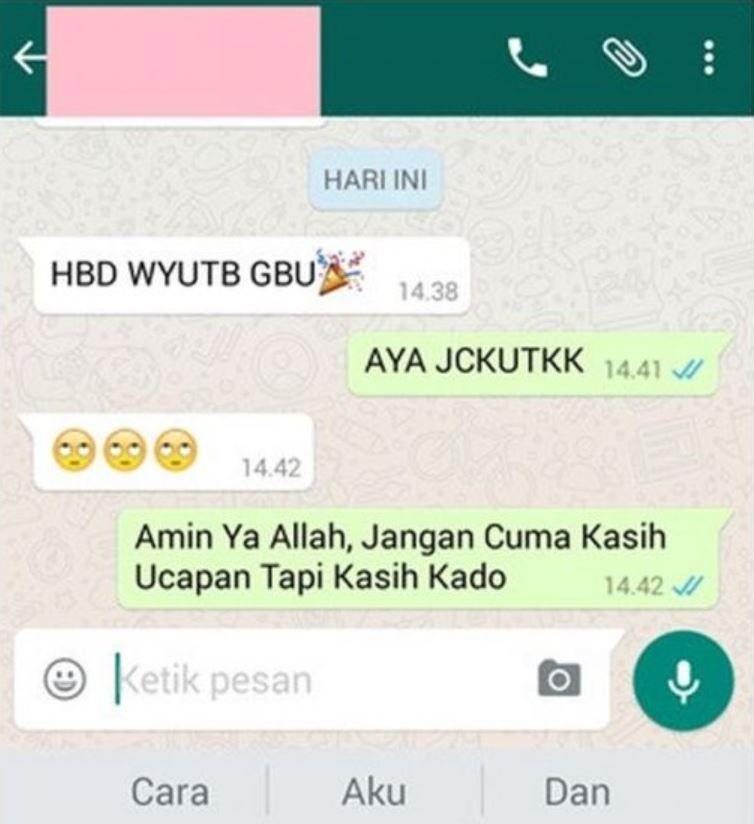 chat minta kado (instagram.com/mrci.id)