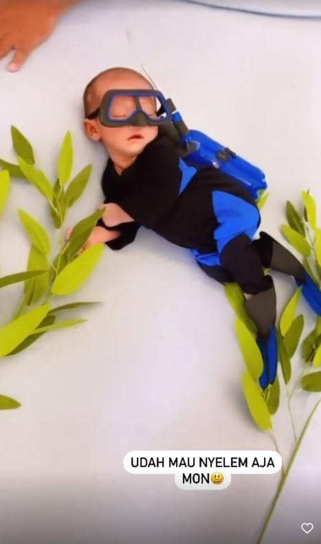 pemotretan newborn baby Moana (Instagram.com/riaricis1795)