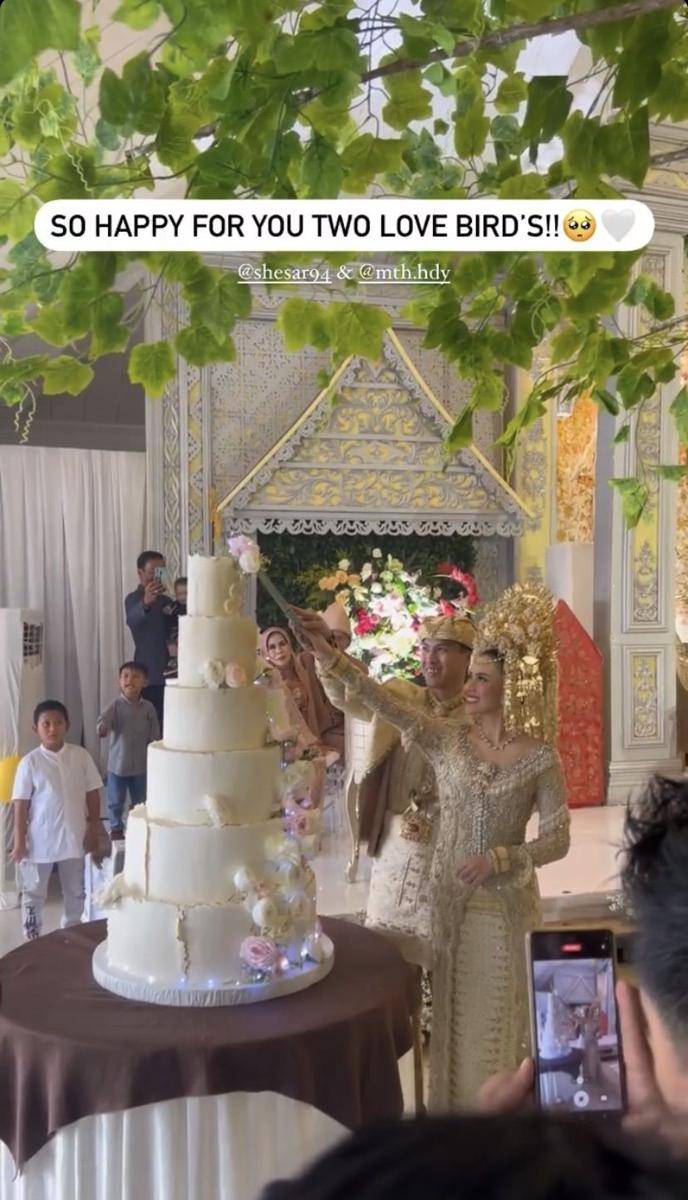 Shesar Hiren Rhustavito dan Mitha Hardiyanti (instagram.com/shesar94)