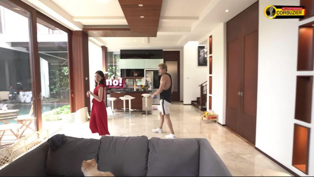 rumah Deddy Corbuzier (YouTube.com/Azka Corbuzier)