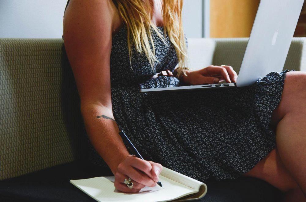 Ilustrasi wanita (pixabay.com/StartupStockPhotos)