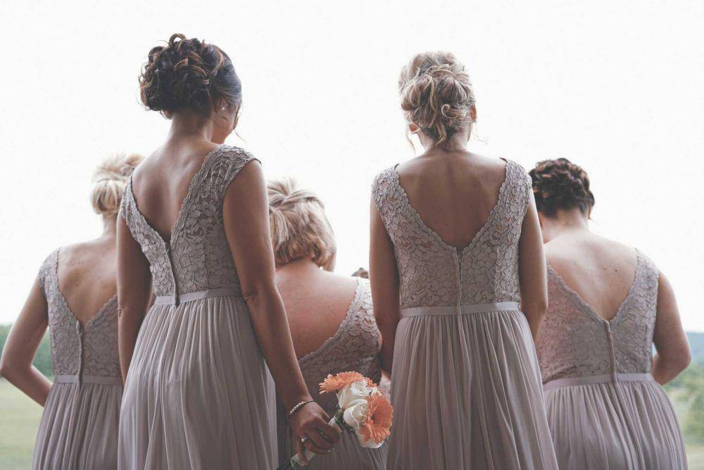 ilustrasi bridesmaid (unsplash.com/@dre0316)
