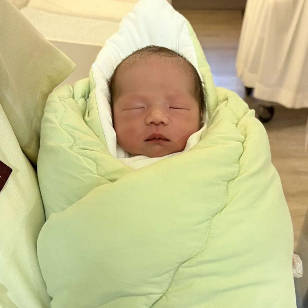 anak Hong Hyun Hee dan Jason (instagram.com/hyunheehong)