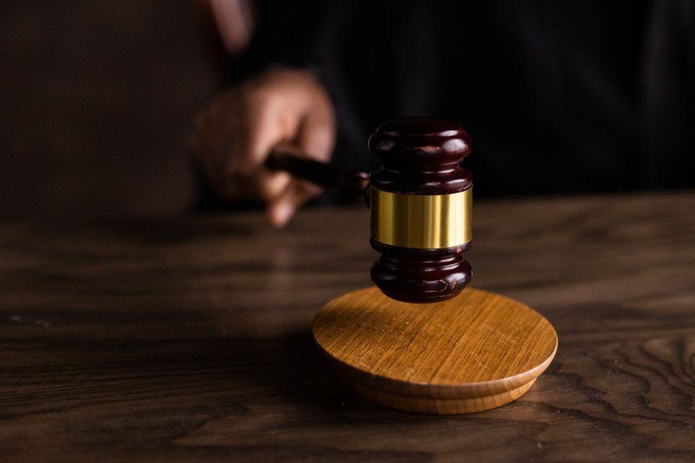 Lelang: Pengertian, Hukum, Fungsi, dan Keuntungannya
