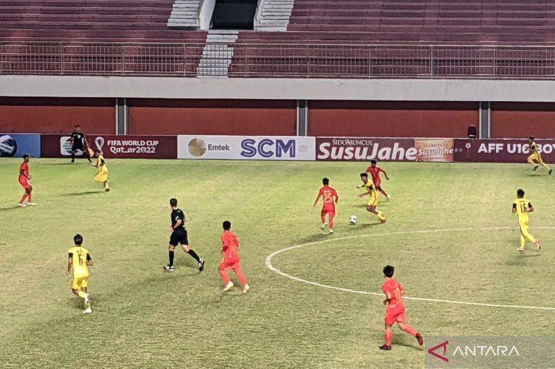 Myanmar bersua Malaysia di Piala AFF U-16 2022. (ANTARA/Michael Siahaan)