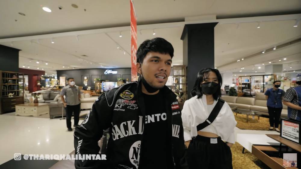 momen pacaran Fuji dan Thariq (YouTube.com/Thariq Halilintar)