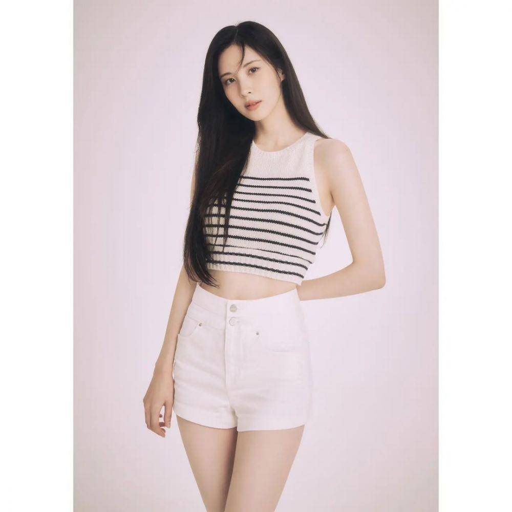 Seohyun (instagram.com/girlsgeneration)