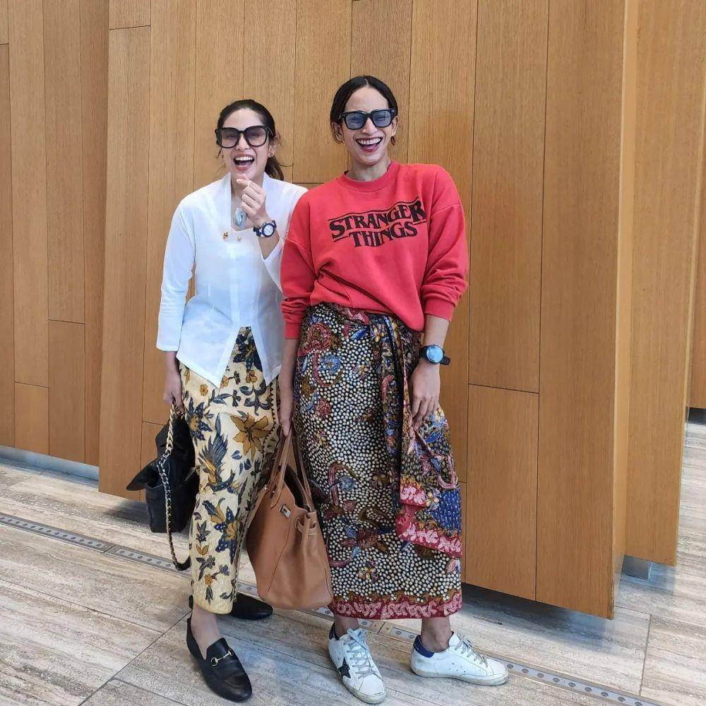 Kebaya Dian Sastrowardoyo (instagram.com/therealdisastr)