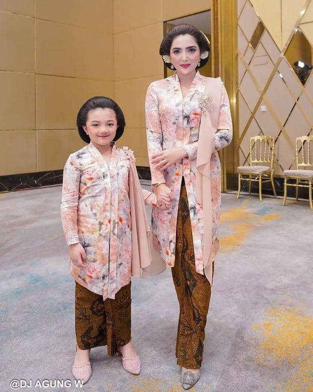 Arsy Hermansyah (instagram.com/queenarsy)