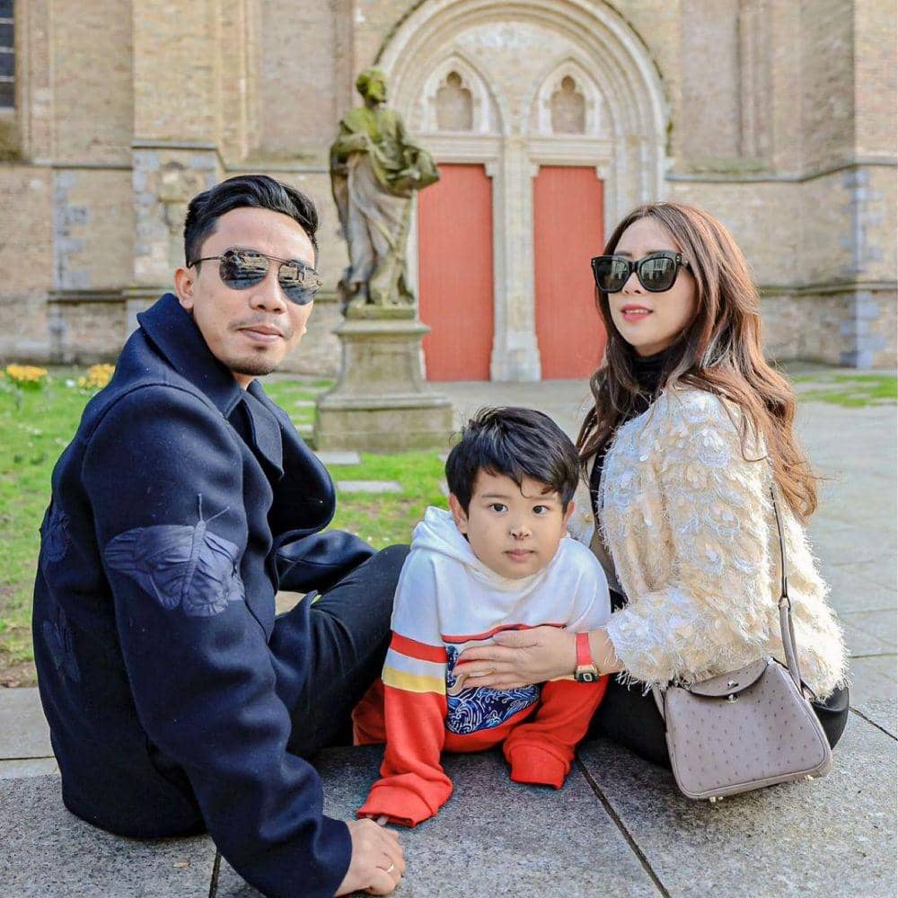 Maharani Kemala dan keluarga (instagram.com/maharanikemala)