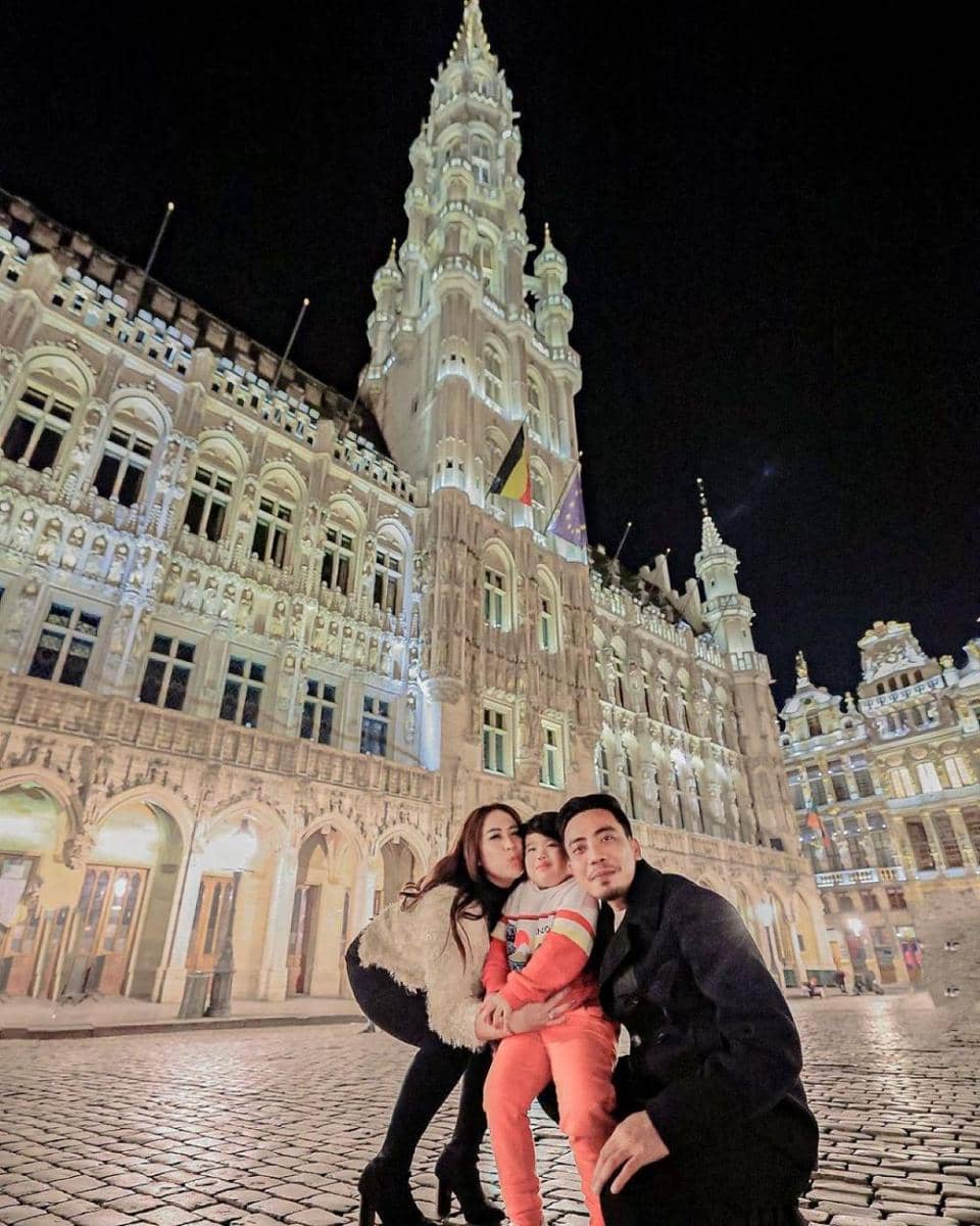 Maharani Kemala dan keluarga (instagram.com/maharanikemala)