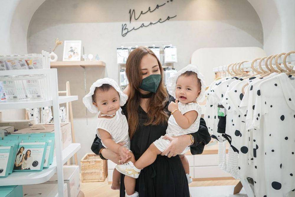 Aiu dan Zelle, Zette (instagram.com/aiu_rp)