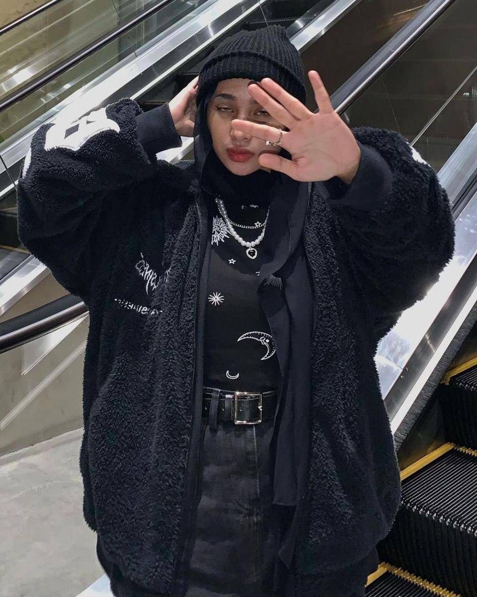 Ide style sherpa jacket ala Ayandira (instagram.com/ay.andr_)