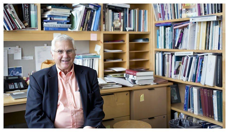 Unhas Beri Anugerah Honoris Causa untuk Ahli Biokimia Bruce Alberts