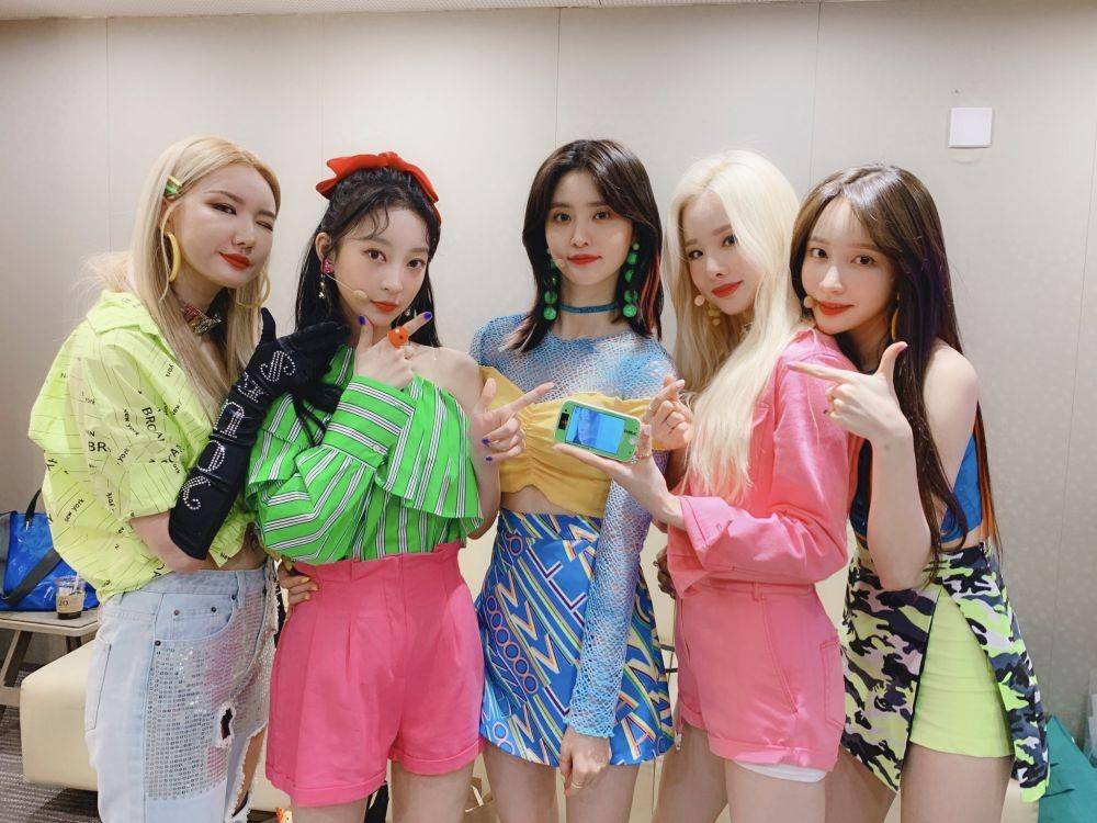 EXID (twitter.com/EXIDofficial)