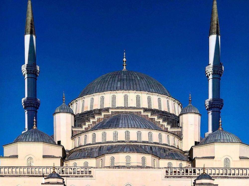 potret Masjid Kocatepe (instagram.com/ekrembiceroglu)