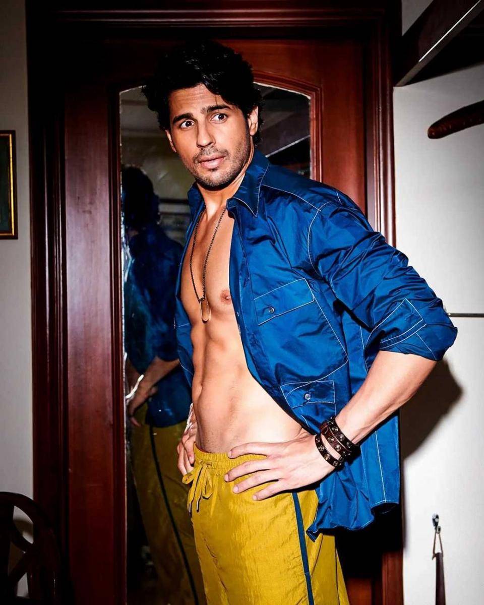 Sidharth Malhotra (instagram.com/sidmalhotra)