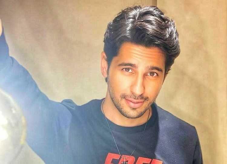9 Pesona Aktor India Sidharth Malhotra Berusia 37 Tahun, Awas Kepincut