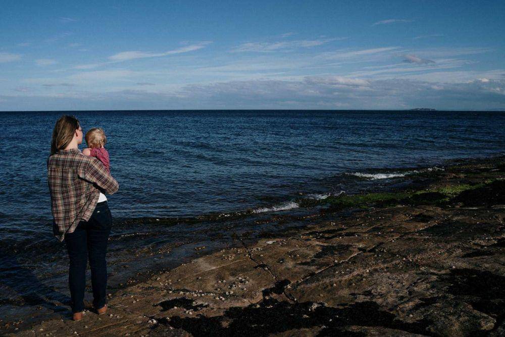 Ilustrasi seorang ibu (unsplash.com/Al Elmes)