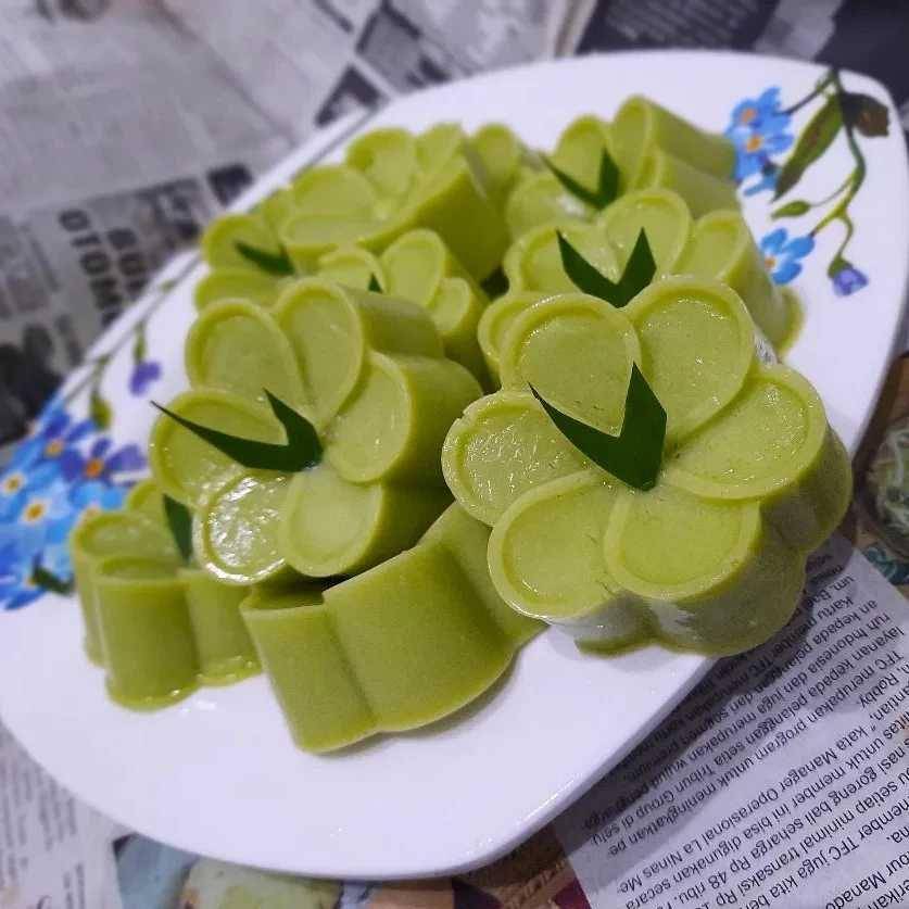 puding alpukat (instagram.com/ritarita1049)