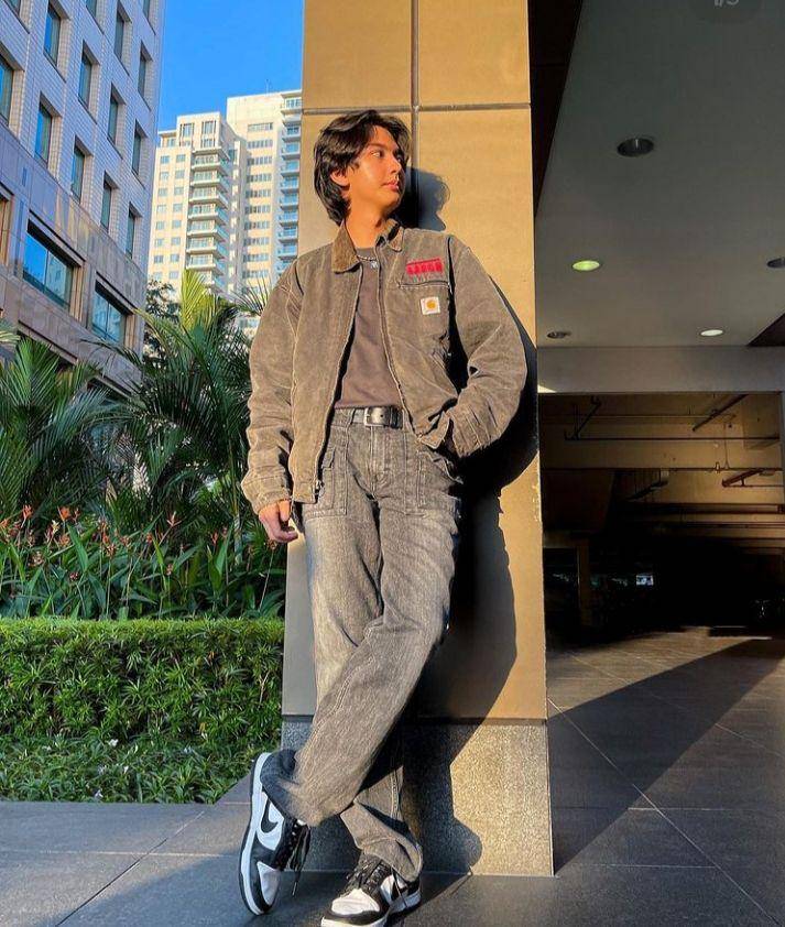 OOTD ala Ari Irham (instagram.com/ariirhamm)