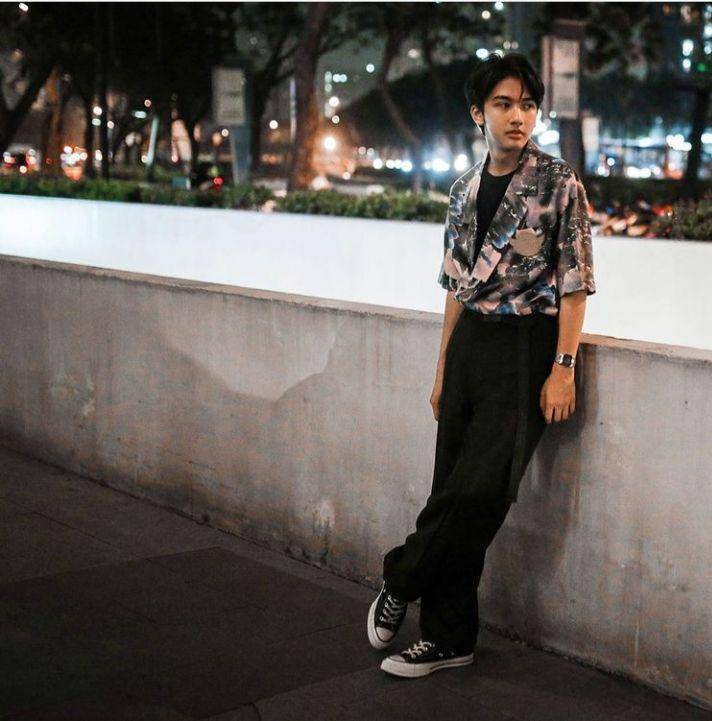 OOTD ala Ari Irham (instagram.com/ariirhamm)